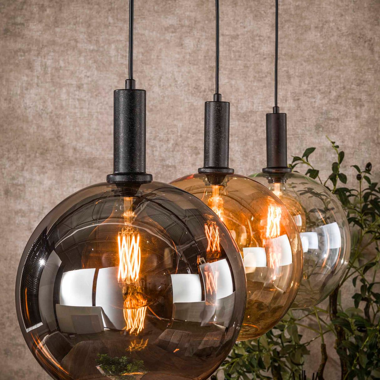 Hanglampen - Hanglamp 3 - lichts gekleurd glas zwart metaal Valeo 115 cm - Dimehouse