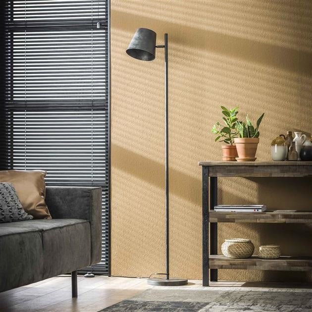 Lampada da terra Sienna DH Interior Carbone LxPxA 61x32x25 Metallo Foto atmosferica vista frontale diagonale