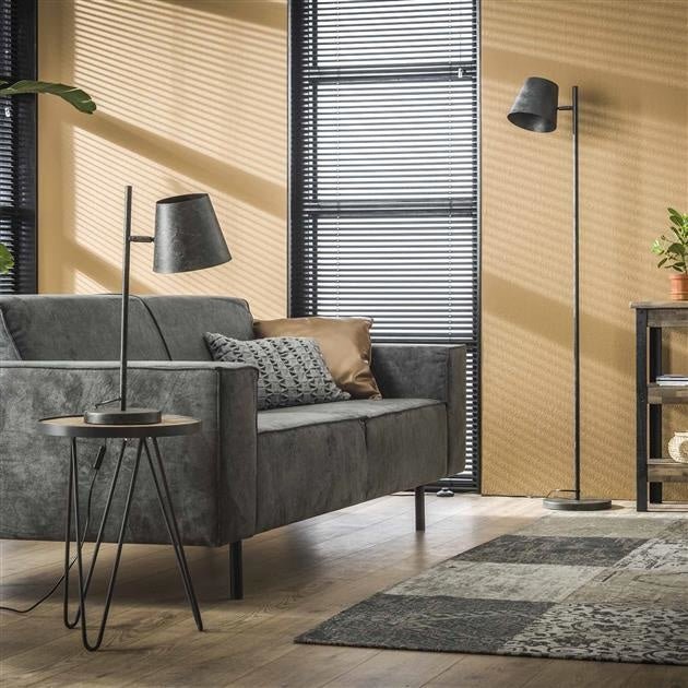 Lampada da terra Sienna DH Interior Carbone LxPxA 61x32x25 Metallo Foto atmosferica vista frontale diagonale