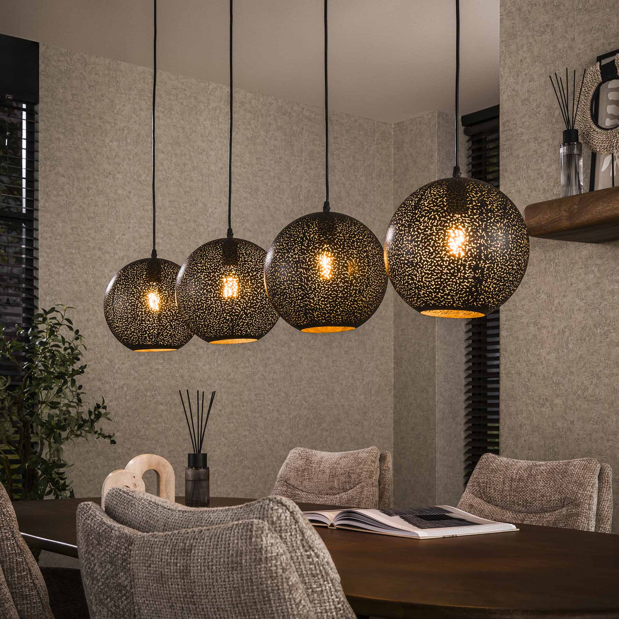 Hanglampen - Hanglamp Zeno 4 - lichts Ø25 metaal zwart - Dimehouse