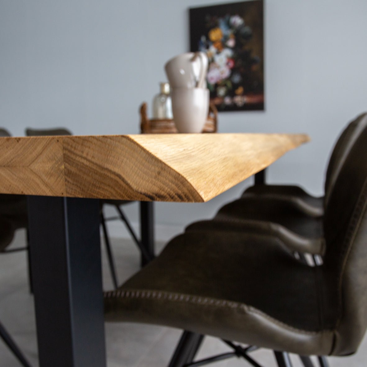 Eettafels - Eettafel Revi Eikenhout - Boomstamvorm - Zwarte U - poot - Dimehouse