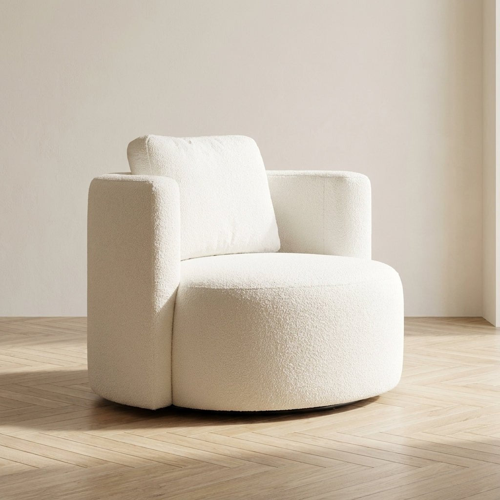 Poltrona Asos Cream foto suggestiva in un interno moderno