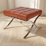 Foto suggestiva di Hocker Expo Premium Leather in un interno moderno