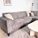 Divano angolare con chaise longue in tessuto ciniglia tortora Manon - destra