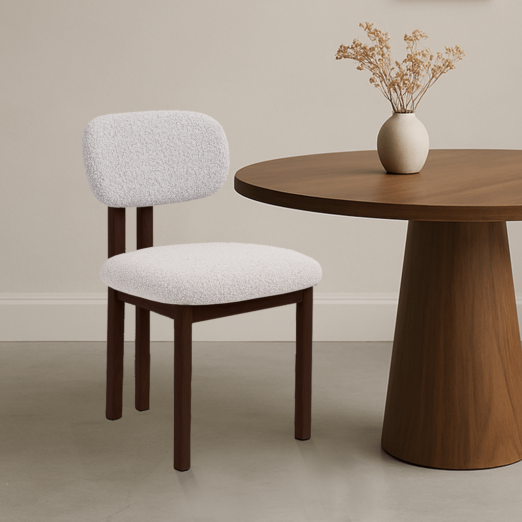 Eetkamerstoelen - Japandi Eetkamerstoel Miyo Bouclé Beige - Walnootlook Frame - Dimehouse