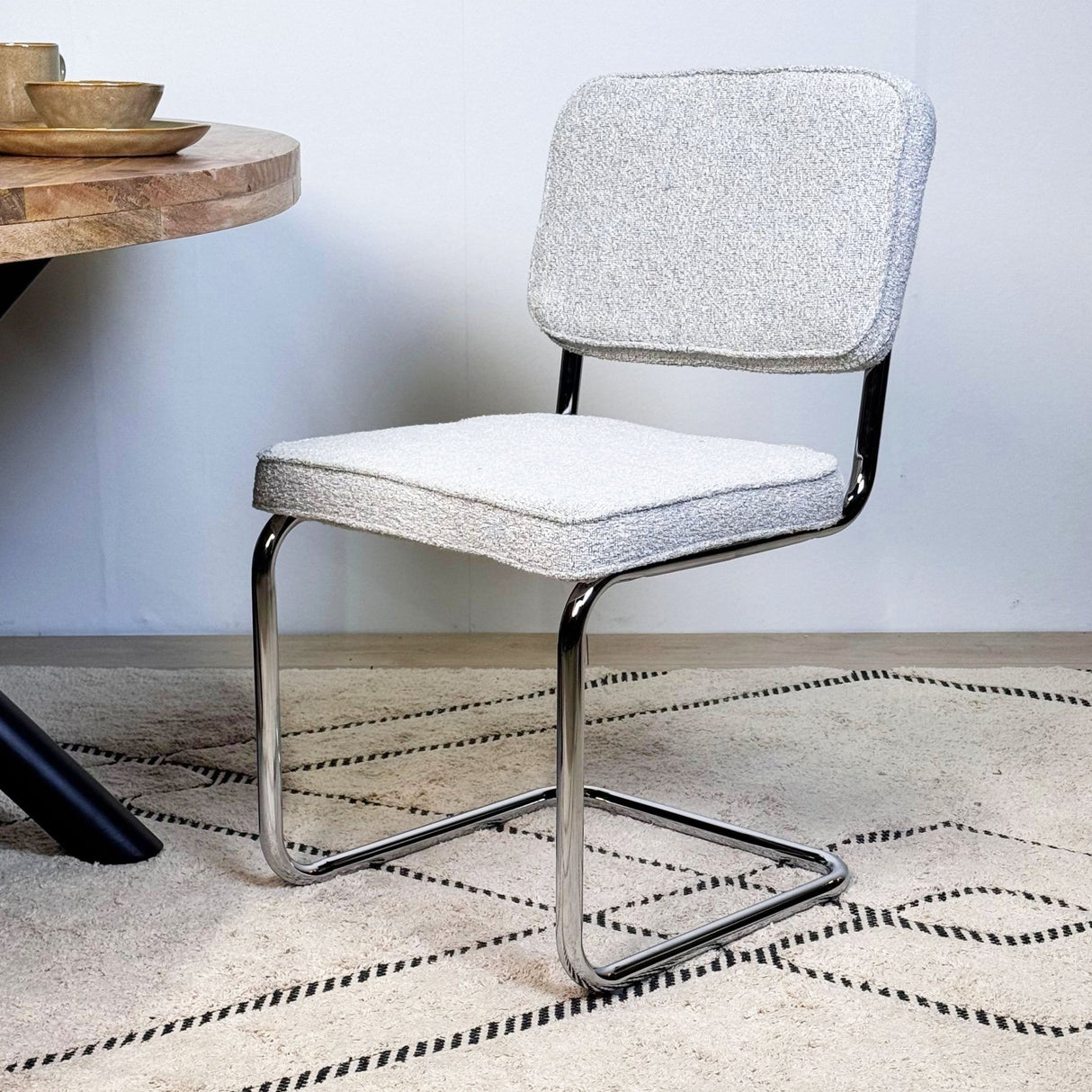 Eetkamerstoelen - Moderne Eetkamerstoel Grijs Bouclé Stof Sway - Chrome Frame - Zonder Armleuningen - Dimehouse