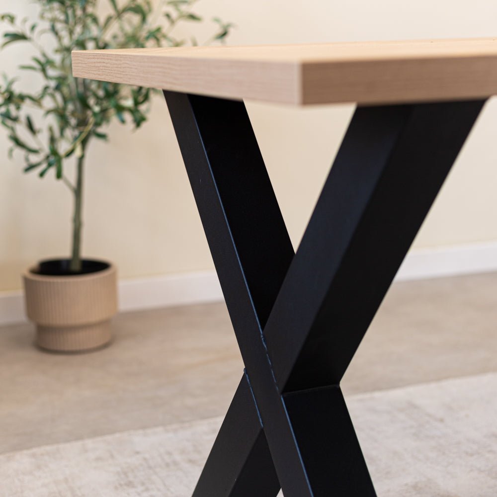 Eettafels - Eettafel Lenzo Rustiek Eiken - Zwarte X - poot - Dimehouse