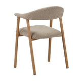 Sedia da sala da pranzo Japandi color sabbia Bouclé Suki - struttura effetto rovere - con braccioli