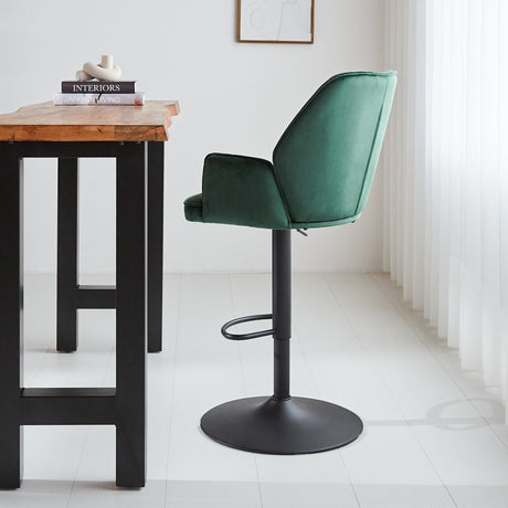 Sgabello da bar Novan velluto Dimehouse Verde LxPxH 75x58x54 Tessuto Foto atmosferica vista laterale