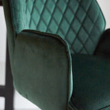 Sgabello da bar Novan velluto Dimehouse Verde LxPxH 75x58x54 Tessuto Dettaglio fotografico atmosferico