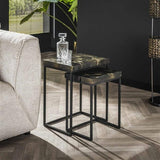Tavolino Minette DH Interior Nero e oro LxPxA 61x51x38 Teak Foto atmosferica vista frontale diagonale