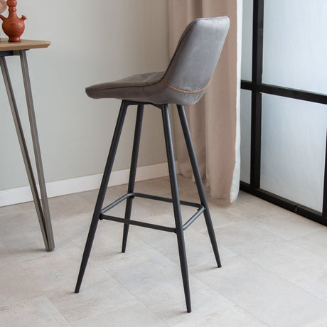 Sgabello da bar Kenton Dimehouse Antracite LxPxH 84x54x49 Microfibra Foto atmosferica diagonale vista posteriore