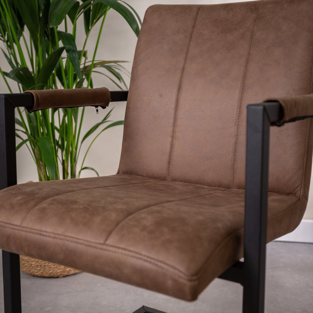 Sedia per sala da pranzo Jackson Dimehouse Tortora LxPxH 71x58x54 Tessuto Foto di dettaglio atmosferico