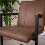 Sedia per sala da pranzo Jackson Dimehouse Tortora LxPxH 71x58x54 Tessuto Foto di dettaglio atmosferico