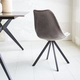 Sedia per sala da pranzo Jace Dimehouse Antracite LxPxH 71x59x52 Tessuto Foto atmosferica diagonale vista posteriore