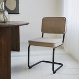 Sedia per sala da pranzo Remo in tessuto cannettato Dimehouse Grigio LxWxH 56x55x52 Tessuto a coste Foto atmosferica vista frontale diagonale