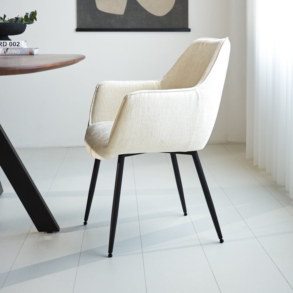 Sedia per sala da pranzo Sev Dimehouse Bianco LxPxH 68x62x61 Tessuto Foto atmosferica vista laterale