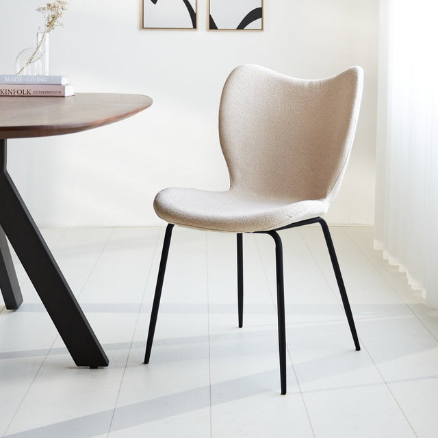 Sedia per sala da pranzo Sia Dimehouse Beige LxPxA 72x55x51 Tessuto Foto atmosferica vista frontale diagonale