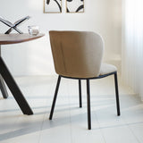 Sedia per sala da pranzo Tess Dimehouse Taupe LxWxH 65x62x56 Tessuto Foto atmosferica diagonale vista posteriore