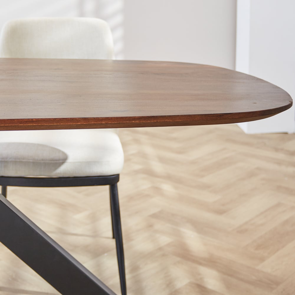 Tavolo da pranzo Parigi Dimehouse Marrone LxPxH 165x105x8 Legno di acacia Dettaglio fotografico atmosferico