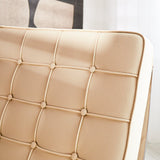 Esposizione di poltrone Dimehouse Crema LxWxH 80x78x78 Pelle di vacchetta Dettaglio fotografico atmosferico