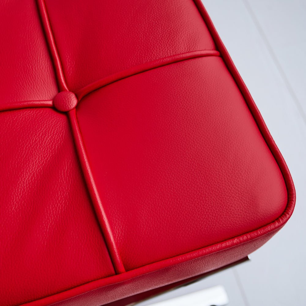 Poggiapiedi Expo Premium Dimehouse Rosso LxWxH 63x62x36 Campione colore foto Leather Atmosphere