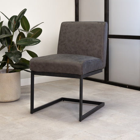 Sedia per sala da pranzo Nathan Dimehouse Antracite LxPxH 75x62x56 Tessuto Foto atmosferica diagonale vista frontale