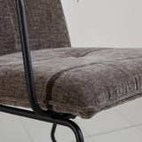 Poltroncina Hailey in ciniglia Dimehouse Tessuto grigio LxPxH 66x64x37 Dettaglio fotografico atmosferico