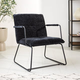 Poltroncina Hailey in ciniglia Dimehouse Nero LxPxH 66x64x37 Tessuto Foto atmosferica vista frontale diagonale