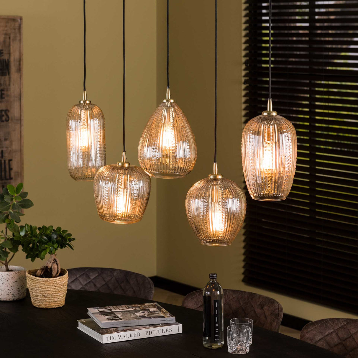 Lampada a sospensione Anna DH Interior Diamond LxLxH 130x47x29 Vetro Foto atmosferica vista frontale diagonale