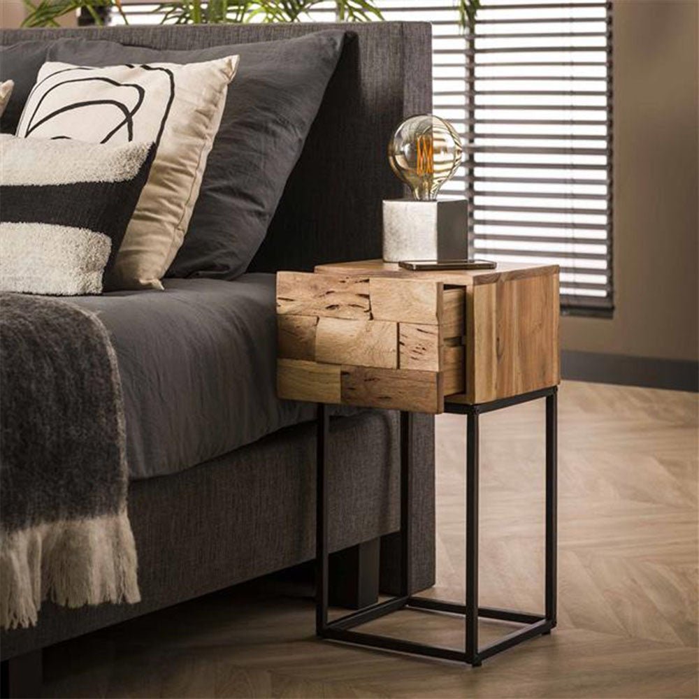 Comodino Anna-Sophie DH Interior Acacia LxLxH 44x35x28 Legno di acacia Foto atmosferica vista frontale diagonale