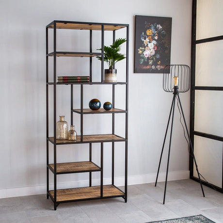 Libreria Passero Dimehouse Marrone LxPxA 189x83x38 Legno di mango Foto atmosferica vista frontale diagonale