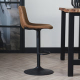 Sgabello da bar Boran Dimehouse Cognac LxPxH 55x54x53 Ecopelle Foto atmosferica vista laterale