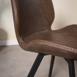 Sedia per sala da pranzo Barry Dimehouse Taupe LxWxH 69x66x48 Ecopelle Dettaglio fotografico atmosferico