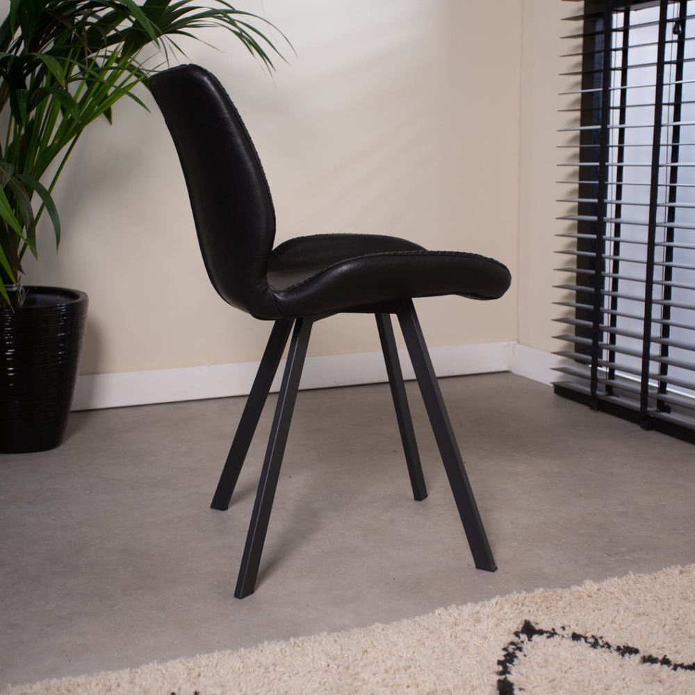 Sedia per sala da pranzo Barry Dimehouse Nero LxPxH 69x66x48 Ecopelle Foto atmosferica vista laterale