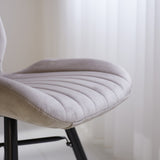 Sedia per sala da pranzo Beau velluto Dimehouse Beige LxPxH 71x67x49 Tessuto Dettaglio fotografico atmosferico
