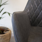 Sedia per sala da pranzo Cara Dimehouse Antracite LxPxH 78x65x57 Ecopelle Atmosferica dettaglio fotografico