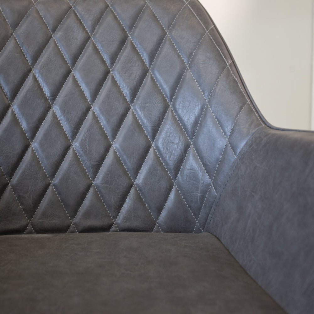 Sedia per sala da pranzo Cara Dimehouse Antracite LxPxH 78x65x57 Ecopelle Atmosferica dettaglio fotografico