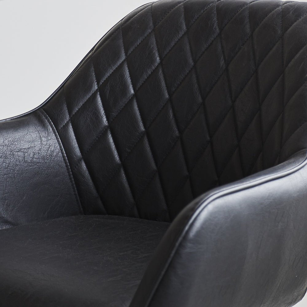 Sedia per sala da pranzo Cara Dimehouse Nero LxWxH 78x65x57 Ecopelle Dettaglio fotografico atmosferico