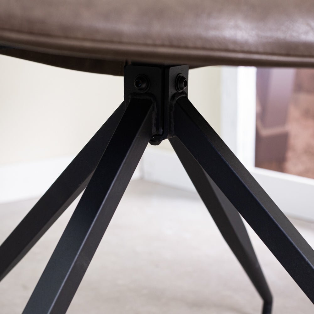 Sedia per sala da pranzo Gian Dimehouse Taupe LxWxH 73x65x50 Ecopelle Dettaglio fotografico atmosferico