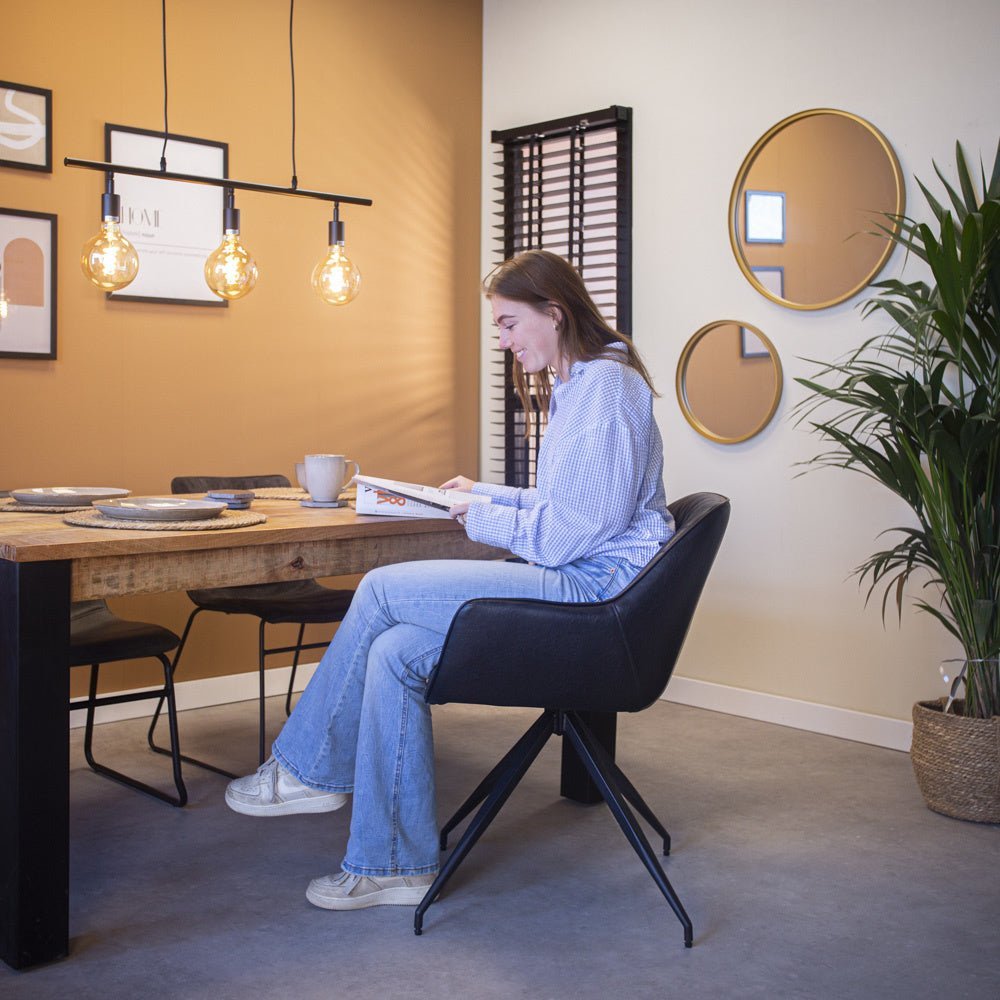 Sedia per sala da pranzo Gian Dimehouse Nero LxPxH 73x65x50 Ecopelle Foto atmosferica in situazione