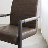 Sedia per sala da pranzo Kuba Dimehouse Taupe LxWxH 71x59x58 Ecopelle Dettaglio fotografico atmosferico