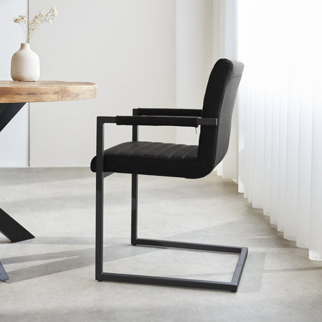Sedia per sala da pranzo Kuba Dimehouse Nero LxPxH 71x59x58 Ecopelle Foto atmosferica vista laterale