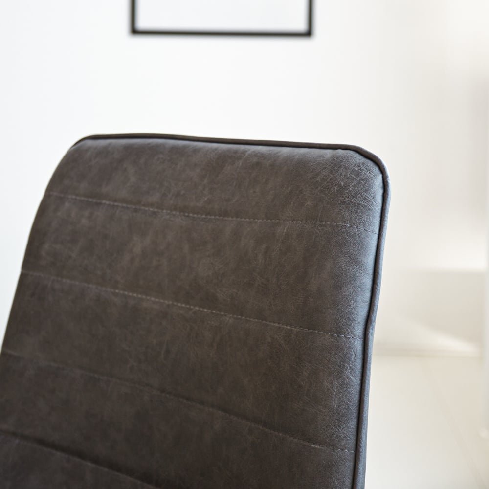 Sedia per sala da pranzo Mark Dimehouse Antracite LxPxH 74x56x54 Ecopelle Atmosferica dettaglio fotografico