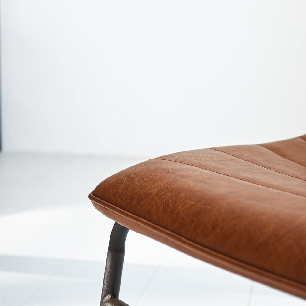 Sedia per sala da pranzo Mark Dimehouse Cognac LxLxH 74x56x54 Ecopelle Dettaglio fotografico atmosferico