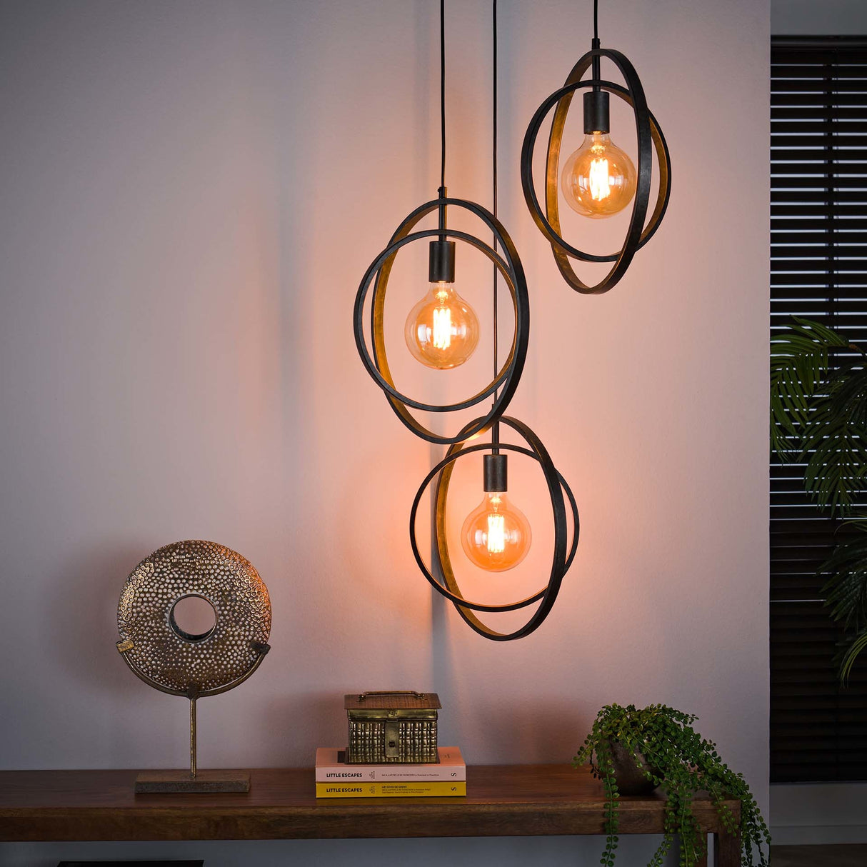 Lampada a sospensione Otan DH Interior Carbone LxPxA 48x46x45 Metallo Foto atmosferica vista frontale diagonale