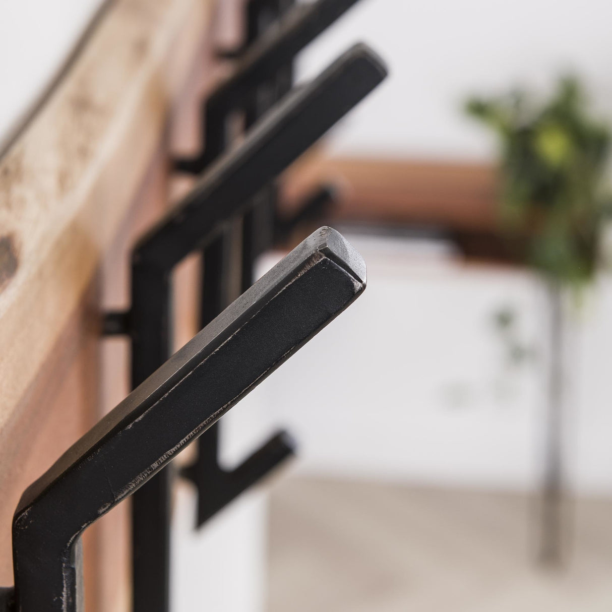 Appendiabiti Levi DH Interior Acacia LxLxH 105x38x15 Legno di acacia Atmosferica foto dettaglio