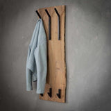 Appendiabiti Levi DH Interior Acacia LxLxH 110x36x27 Legno di acacia Foto atmosferica vista frontale diagonale