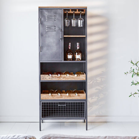 Cantina per vini Nero Dimehouse Marrone LxPxH 183x72x42 Legno di mango Foto atmosferica vista frontale diagonale