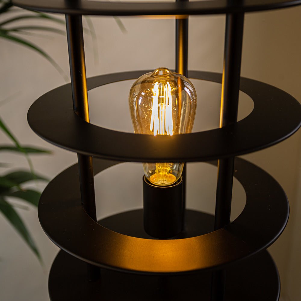 Lampada da terra Maya Dimehouse Nero LxPxH 51x36x33 Metallo Atmosferico dettaglio fotografico